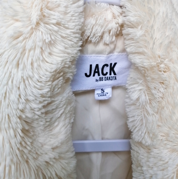 "Big Softy" Faux Fur Vest - Picture 4 of 6